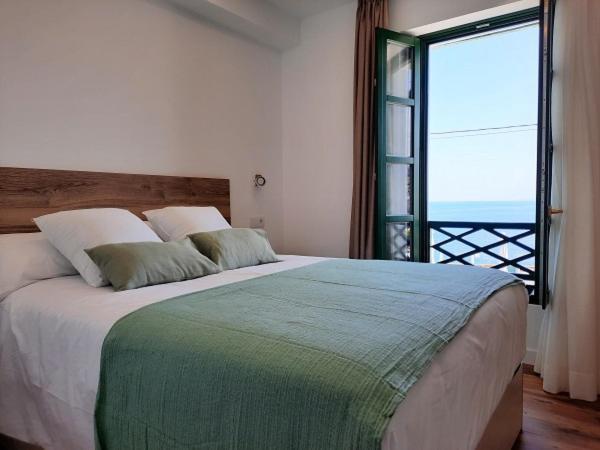 Apartamentos El Muelle 柯米拉斯 外观 照片